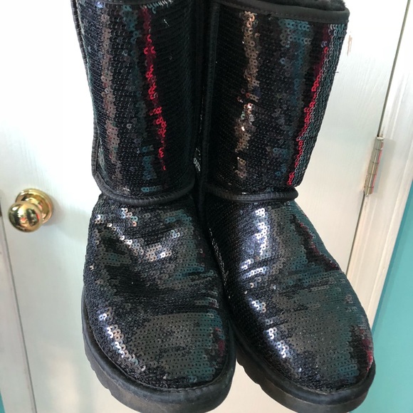 black sequin uggs size 9